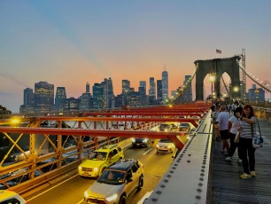 Coucher de soleil au pont de Brooklyn, au dessus du quartier de Dumbo, à Brooklyn (notre guide de New-York)