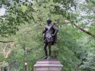 Statue de Shakespeare près du Mall de Central Park.