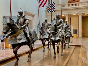 Salle des armures au Metropolitan Museum of Art de New-York