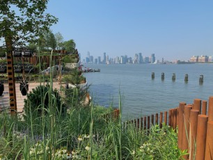 Visiter Little Island, une île artificielle sur l'Hudson River. Notre guide de voyage à New-York