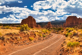 Cathedral-valley-Capitol-Reef-National-park-utah-7040