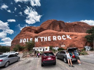 Hole N" The Rock : curiosité en bordure de route au sud de Moab