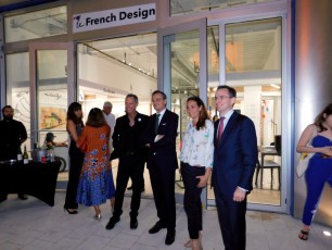 Visiter de l'ambassadeur de France Gérard Araud, dans le Design District de Miami pour l'expositin sur le Design Français : "No Taste For Bad Taste"