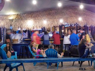 Tiki-restaurant-Fort-Pierce-Floride-9140
