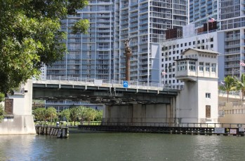 Brickell - Miami River