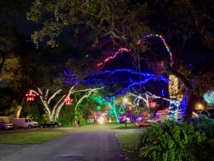 Les décorations de Noël de la Enchanted Place of North Miami