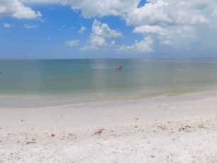 Plage de Barefoot Beach à Bonita springs en Floride