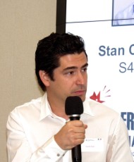 David Azar durant la table ronde "French Tech Miami"