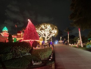 Decorations-de-Noel-Pompano-Beach-en-Floride-5882