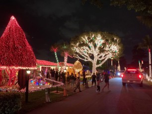 Decorations-de-Noel-Pompano-Beach-en-Floride-5885