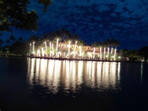Décorations de Noël dans le quartier de Rio Vista, à Fort Lauderdale en Floride