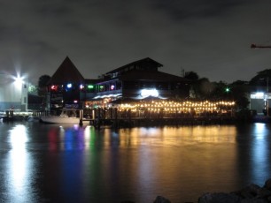 Les lumières de Noël au bord de la New River à Fort Lauderdale