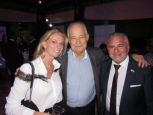 Bertille Hocquet, Jacques Brion (conseiller consulaire) et Alain Ouelhadj.