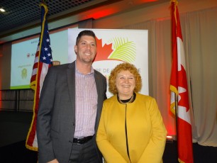 Michael Côté (Natbank) Susan Harper (consule générale du Canada) lors du gala des 10 ans de la Chambre de commerce Canada-Floride