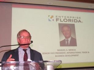 Manny Mencia (Enterprise Florida) lors du gala des 10 ans de la Chambre de commerce Canada-Floride