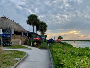 Edge of the Water Tiki Bar à Fort Pierce en Floride