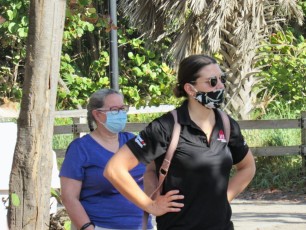 Les Canadiens ont nettoyé la plage de Hollywood en Floride