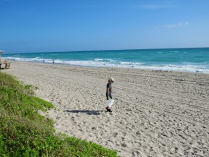 Les Canadiens ont nettoyé la plage de Hollywood en Floride