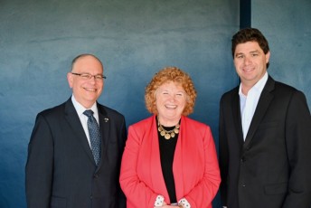 David Weiner (gouvernement du Québec) Suzan Harper (consule générale du Canada), Louis O. Guay (co-président de la Chambre pour la Floride)