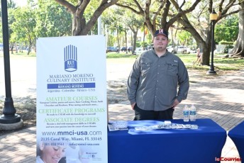 Le Marché de Noël francophone 2022 de l'association FAACT à Key Biscayne