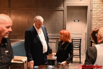 salon-desjardins-bank-en-floride-1039
