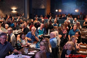 salon-desjardins-bank-en-floride-1076
