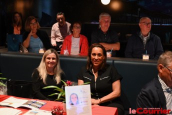 salon-desjardins-bank-en-floride-1080