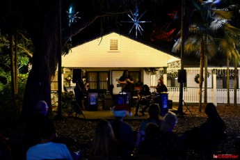 winter-wonderland-hoffman-decorations-noel-flamingo-gardens-davie-floride-3450