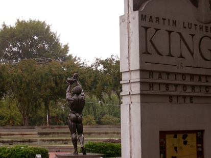 auburn-statue