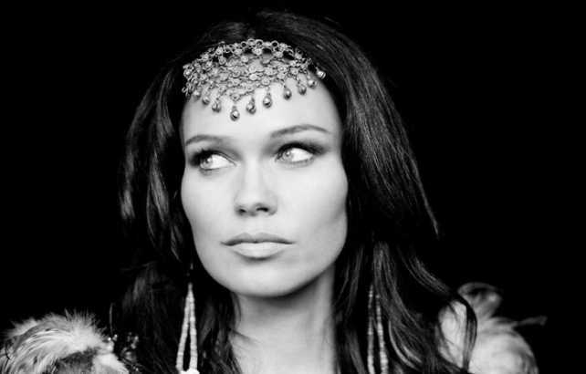 Grace-and-the-Victory-Riders_d3b1a3ac-5056-b3a8-499912db7e39c14f0_d5120410-5056-b3a8-49025622513ce974