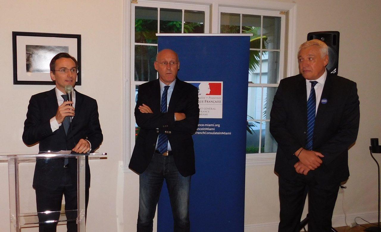 Clément Leclerc (consul de France à Miami) avec Bernard Laporte et Claude Atcher, le 18 août 2017.