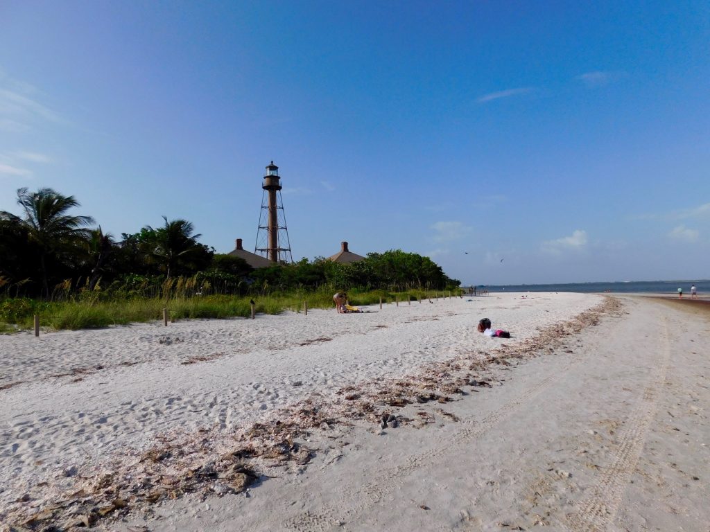 Plage et phare de Lighthouse Beach sur l'île de Sanibel (Floride)