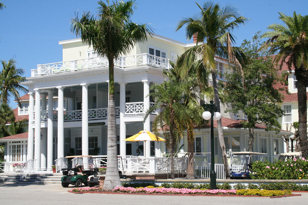 Le Gaspilla Inn & Club