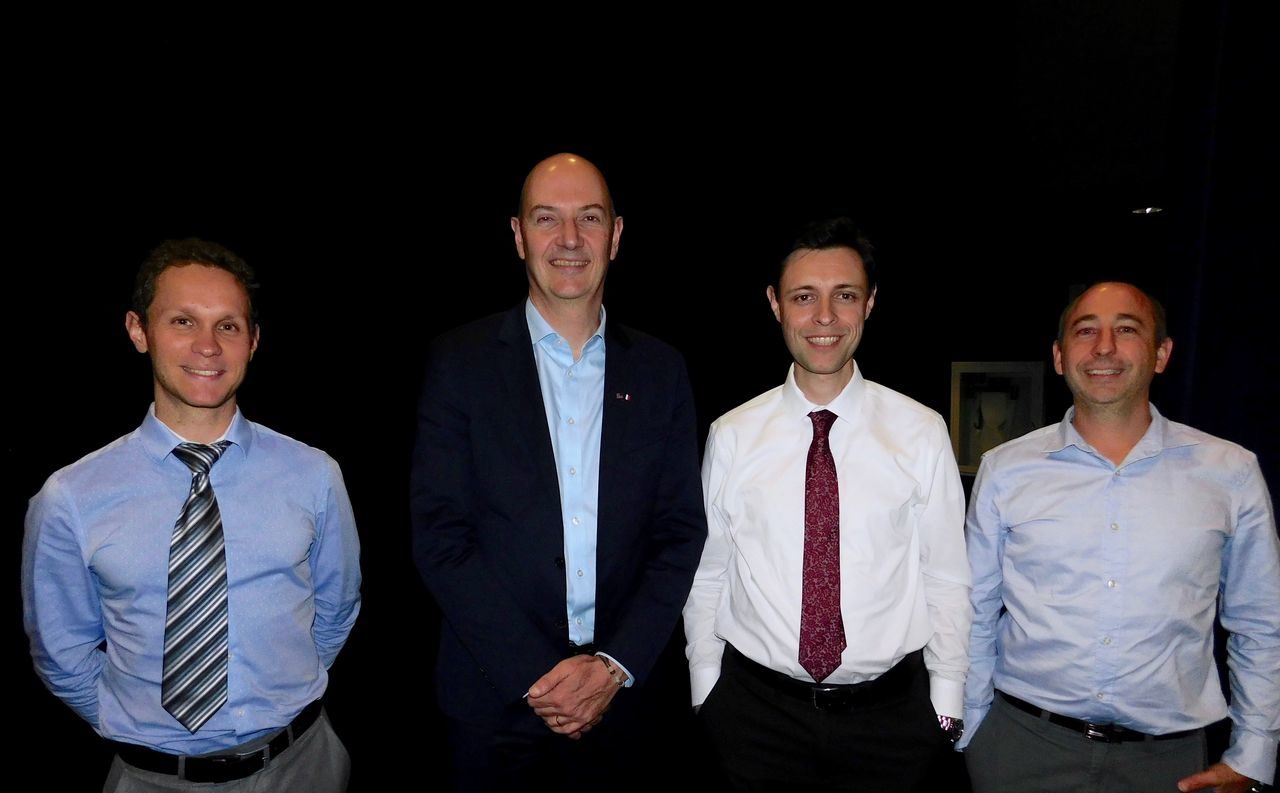 Dorian Roque, le député Roland Lescure, Benoît Duverneuil et Pierre-Jean Rivière.