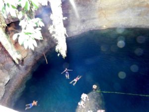 Cenote Takkach-Ha (près de Coba au Mexique)