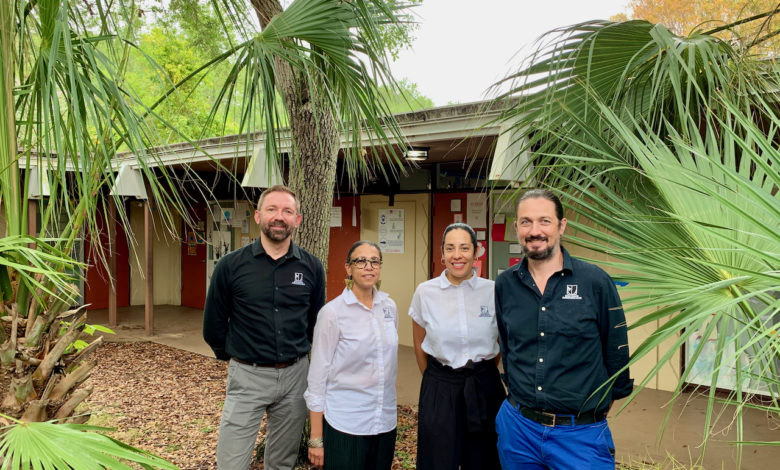 Efam : l'école Franco-Américaine de Miami. Sur cette photo : Sébastien Dhont, Marisa Duret, Aisha McLorin, Pierre-Jean Picot.