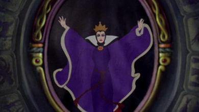 "Miroir mon beau miroir" : la méchante reine, aussi, se laissait abuser par sa propre image (dans Blanche Neige de Disney)