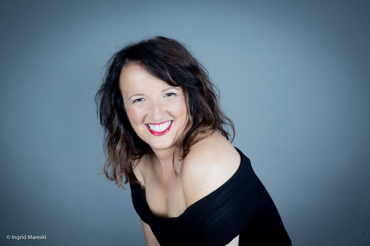 Anne Roumanoff will play in August in Miami Beach and New York