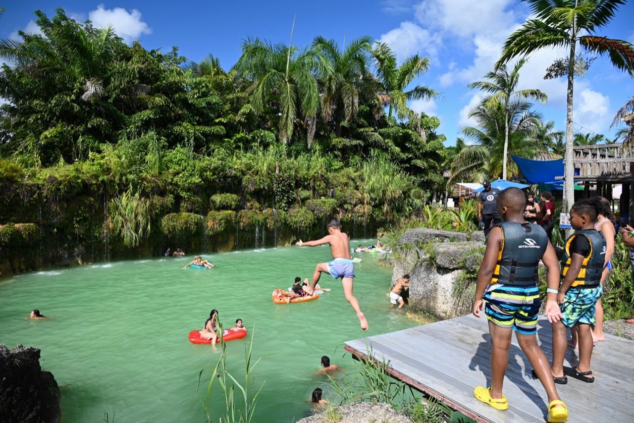 Découverte du « Blue Lagoon » de Redland, au sud de Miami Le Courrier