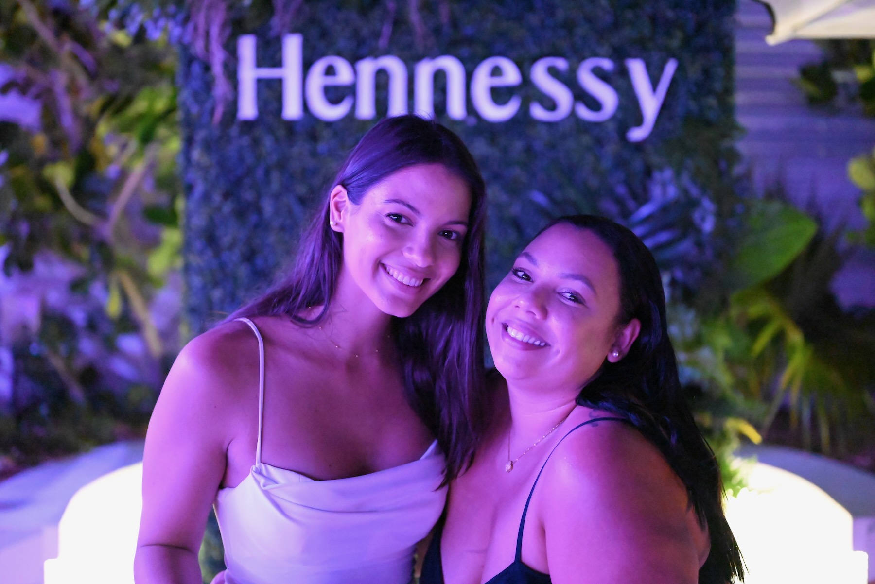 Sarah C. Jeanty et Rebecca De Rogatis de Frenchy Fridays Miami. Crédit photo : Le Courrier des Amériques