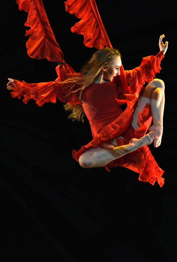 MOMIX ALICE