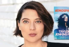 Taylor Jenkins Reid embarque pour l’espace avec Atmosphere