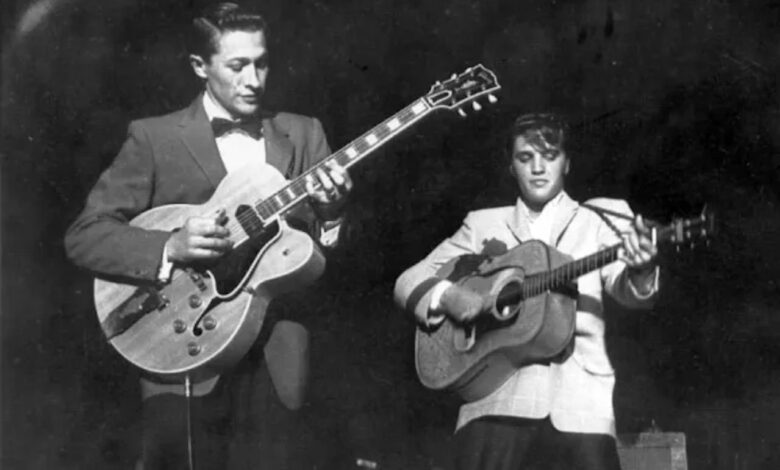 Sans conteste, Elvis aurait pu devenir célèbre tout seul. Mais il n’aurait jamais eu CE son-là sans avoir croisé Scotty Moore le 5 juillet 1954 au Sun Studio de Memphis. Scotty jouera sur nombre des succès essentiels des débuts d’Elvis et il sera sur scène à ses côtés jusqu’en 1968, toujours avec une Gibson ES comme celle sur cette photo.