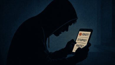 Face aux noms qui déchaînent : l’insulte politique comme rituel obsédant