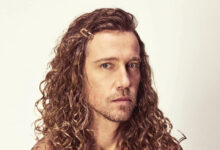 Le chanteur Julien Doré annonce une tournée américaine pour 2026