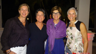 Au centre, Martine Boulay et Catherine Cano lors de la soirée d’ouverture de la saison par Natbank à Boynton Beach