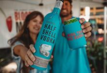 Une vodka filtrée aux coquilles d’huîtres : une curiosité née dans le Panhandle de Floride