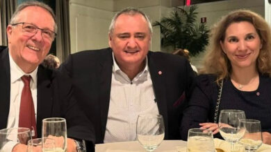 Conseillers des Français de Floride : Aline Martin O’Brien (à droite) et Xavier Capdevielle (à gauche) rejoignent la liste de Franck Bondrille (au centre de cette photo)