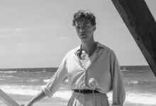 The Stranger : une adaptation saluée d'Albert Camus bientôt à découvrir aux États-Unis